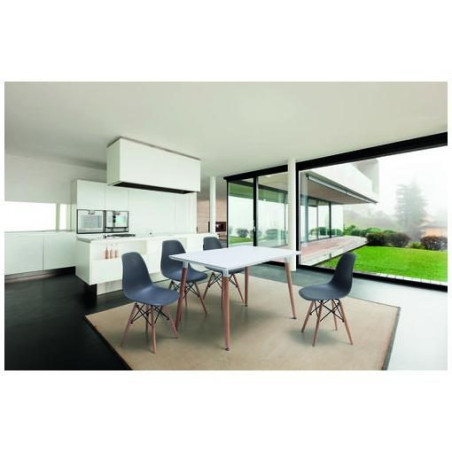 Mesa Comedor Estilo Nórdico Modelo Evon Madera de Haya 80x80